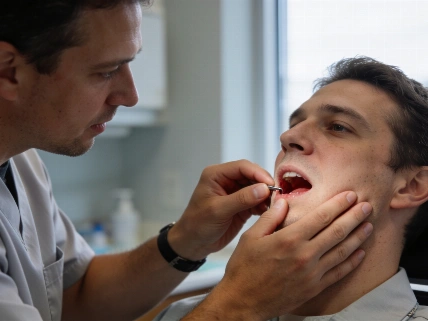 When Tooth Pain Becomes a Dental Emergency The Young Dentist