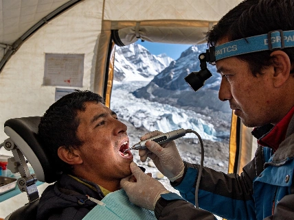 Free dental clinic to treat Everest mountain workers in 2027 The Young Dentist